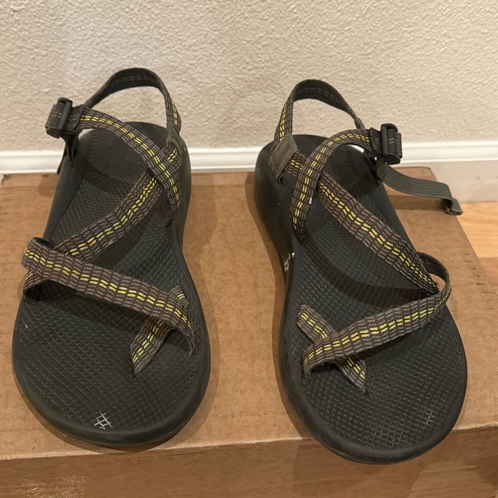 Chaco Men’s Z/2 Adjustable Strap Classic Sandal, Size 13, Used